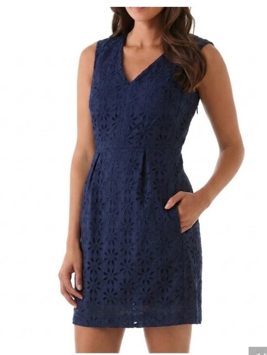 Diane Von Furstenberg Dresses & Skirts - Diane Von Furstenberg cotton eyelet dress Sz 8